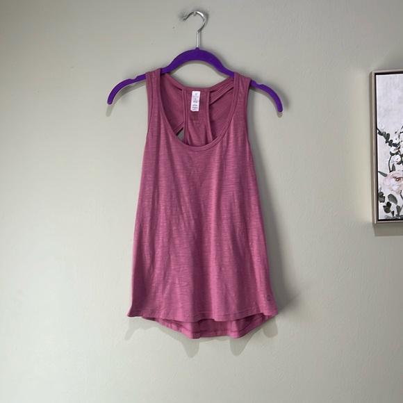 🎃3 for $10 Balance collection pink tank - Picture 1 of 3